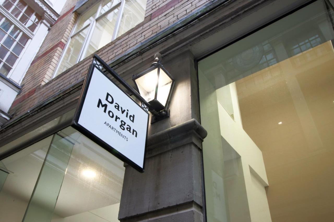 No 2 Under The Clock By Ssw - 2Br, Right In The City Centre, Sleeps 6 Cardiff Esterno foto